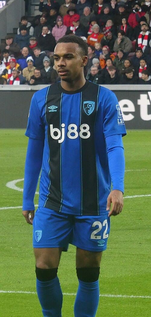 Junior Kroupi